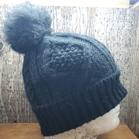 Michael Kors Womens Cable Knit Beanie Hat Black One Size Winter Ski Cap With Pom - Picture 6 of 7